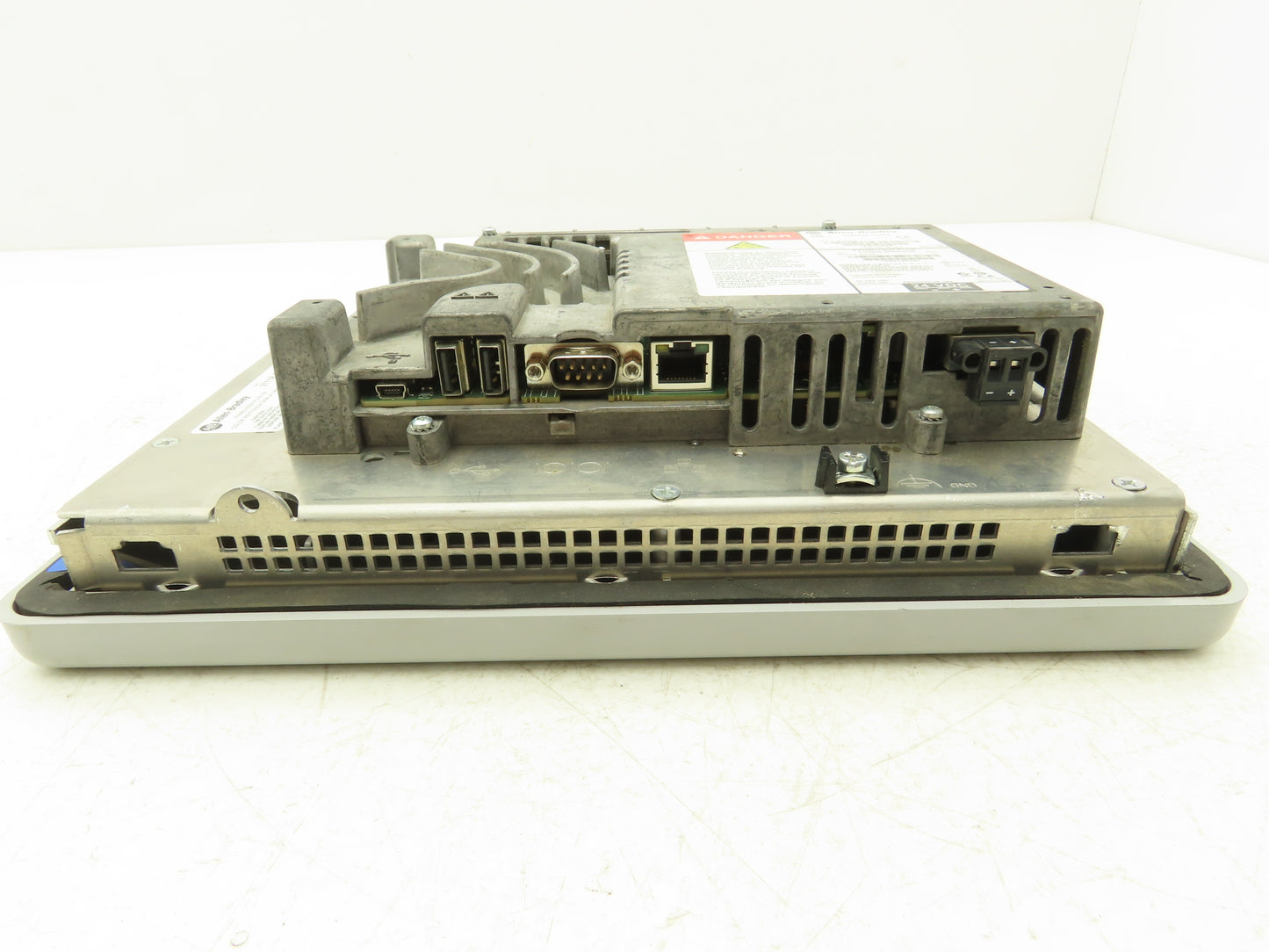 Allen Bradley 2711P-B7C4D8 HMI PanelView Plus 700 Operator Interface 24VDC