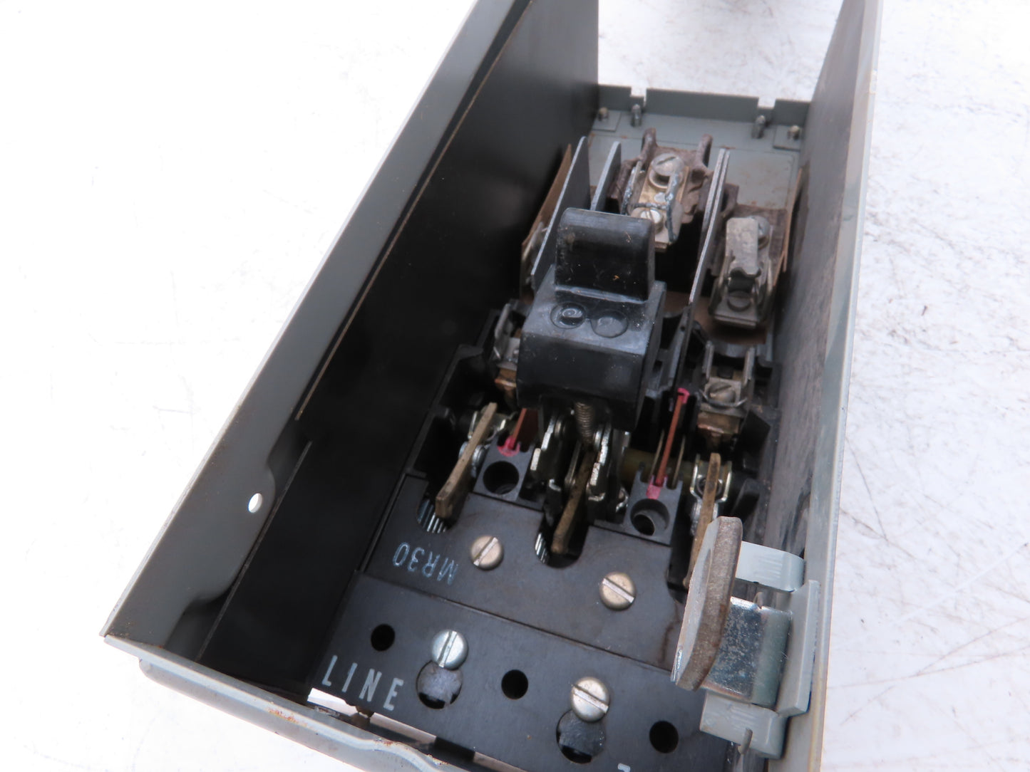 General Electric THFP321X 3-Pole Fusible Disconnect Switch Panel Mount 30A 240V