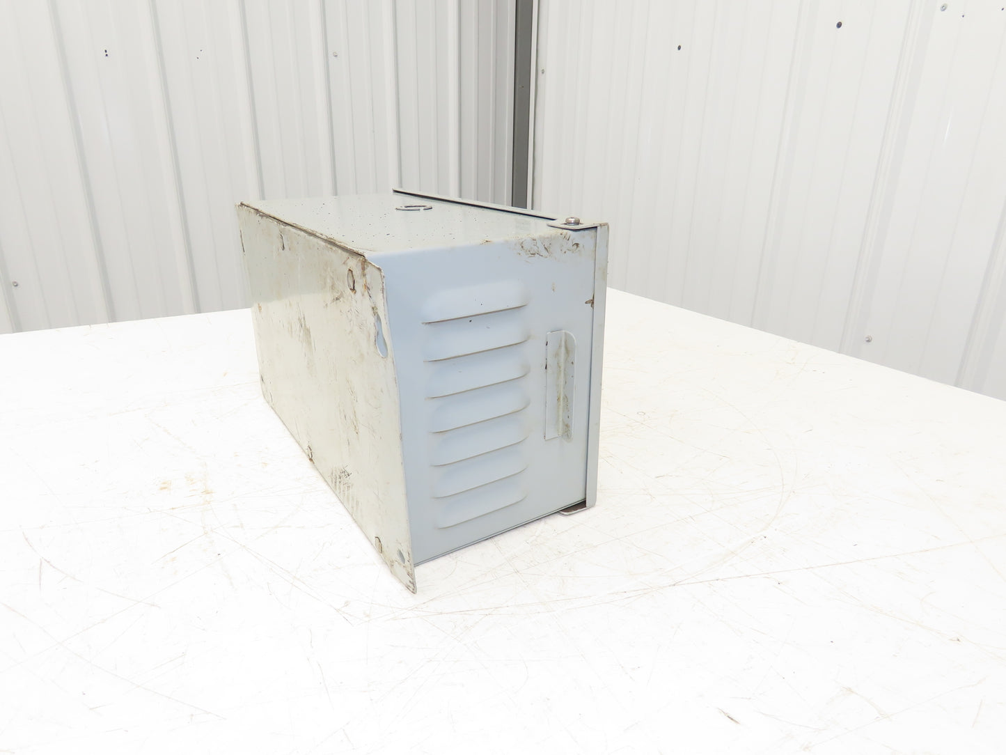 Daykin LTFS-01 U Stepdown Power Transformer Disc 2000VA HV 480V LV 120V 1PH