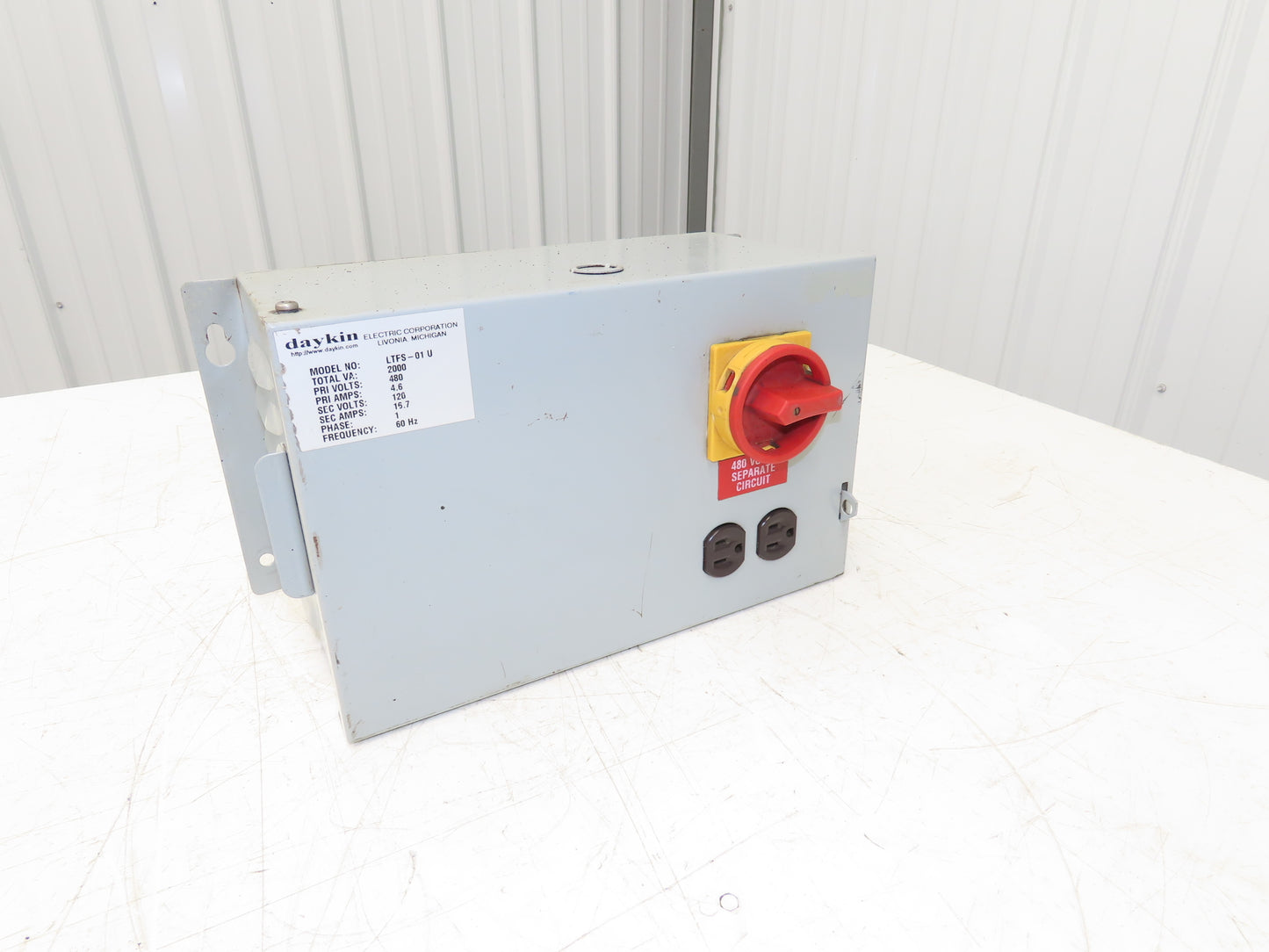 Daykin LTFS-01 U Stepdown Power Transformer Disc 2000VA HV 480V LV 120V 1PH