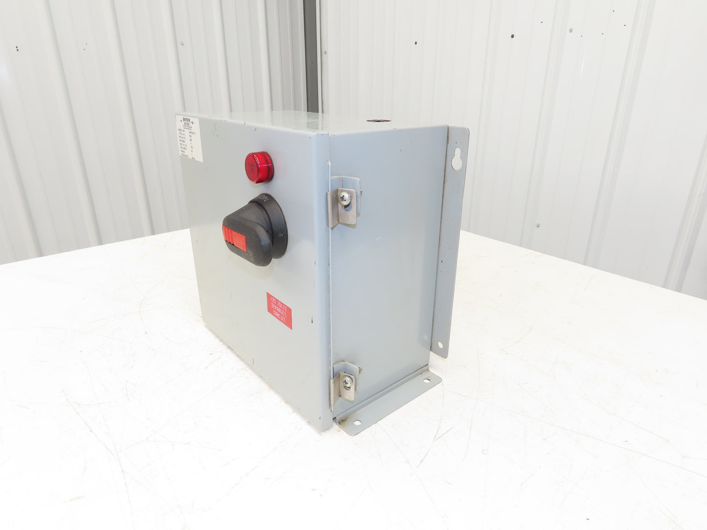 Daykin GPFS-07 U Stepdown Transformer Disconnect 500VA 1Ph HV 480V LV 120V