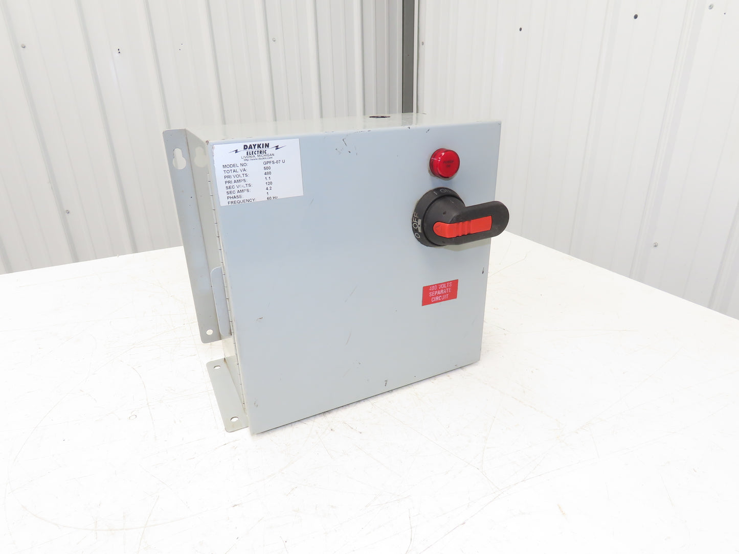 Daykin GPFS-07 U Stepdown Transformer Disconnect 500VA 1Ph HV 480V LV 120V