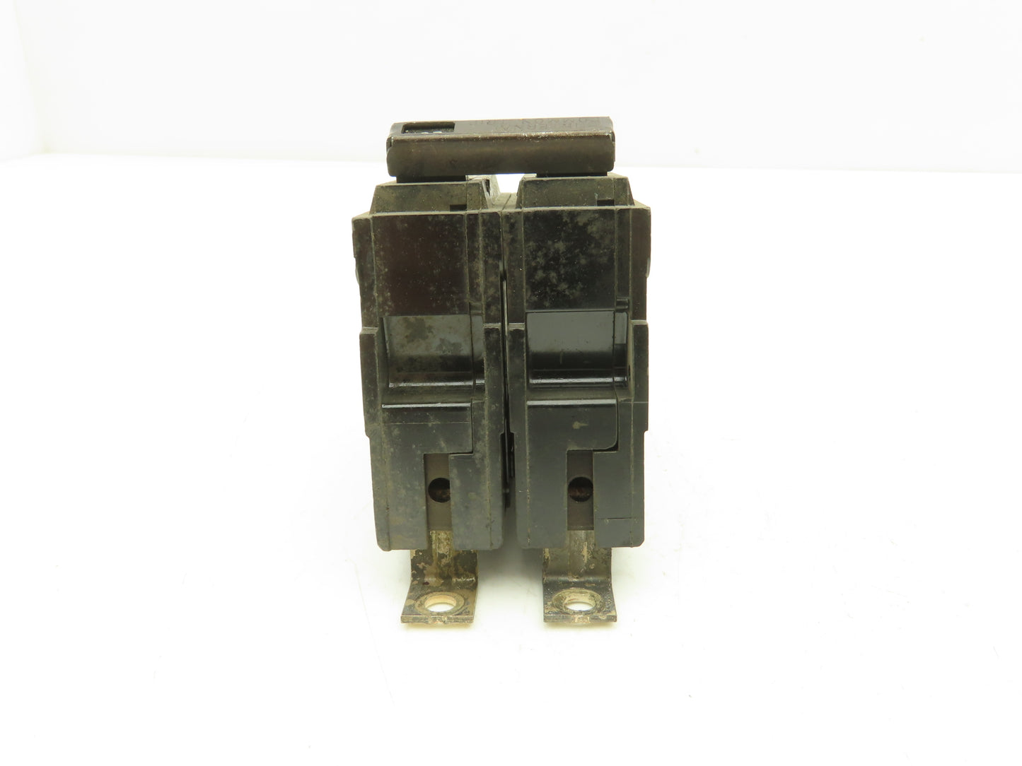 General Electric THQB2120 Bolt-On Circuit Breaker 20A 240V 2 Pole 1PH Lot of 7