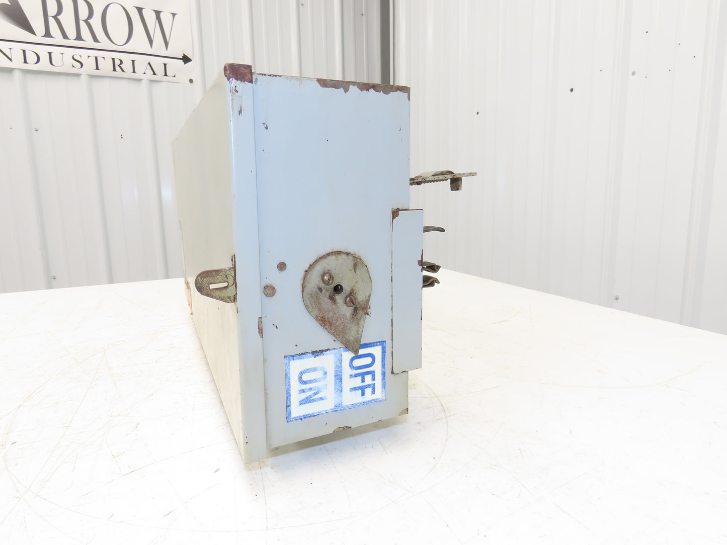Westinghouse Fusible Busway Disconnect Switch Bus Plug 60A 600VAC 3PH 3W