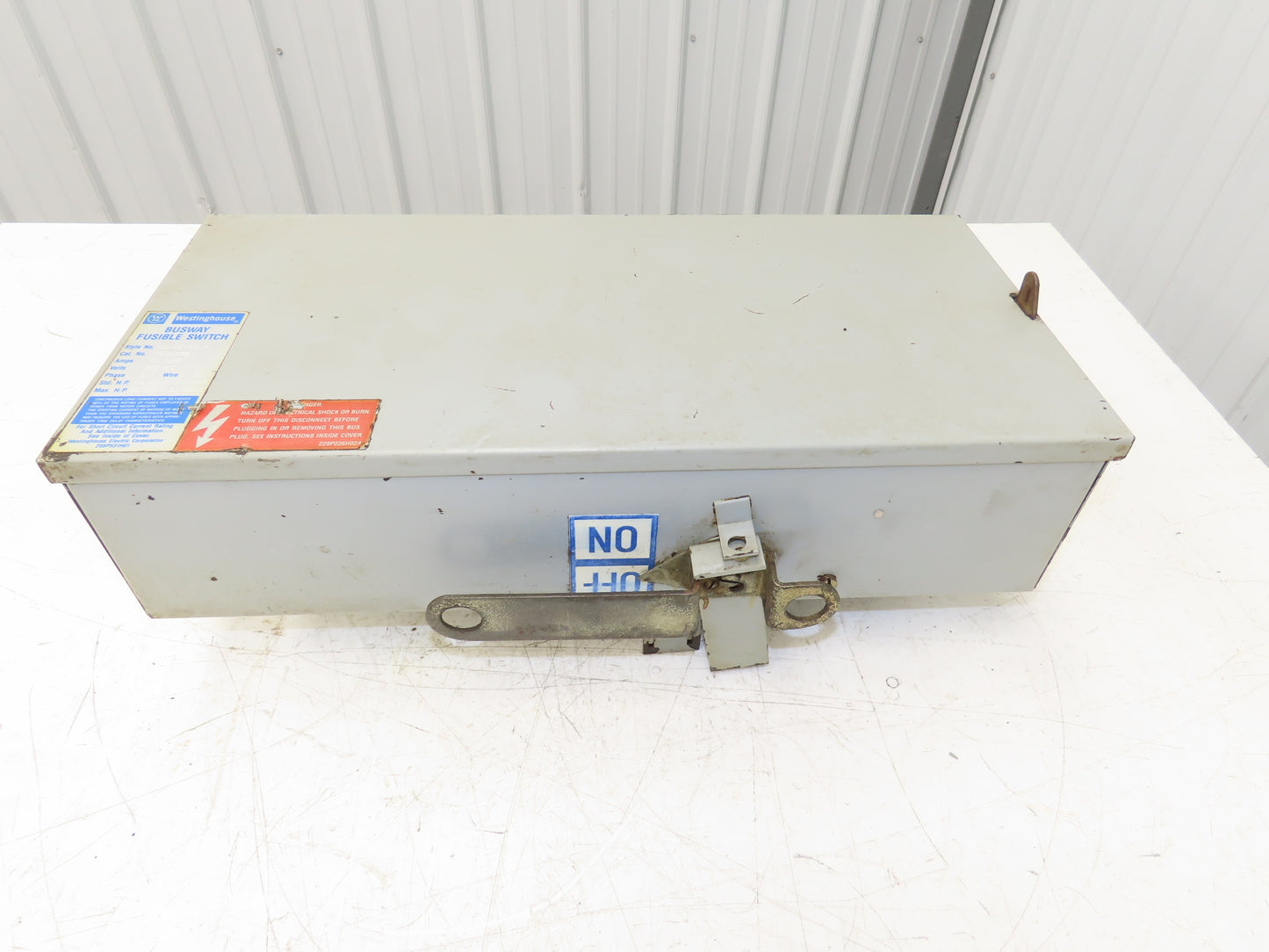 Westinghouse Fusible Busway Disconnect Switch Bus Plug 60A 600VAC 3PH 3W