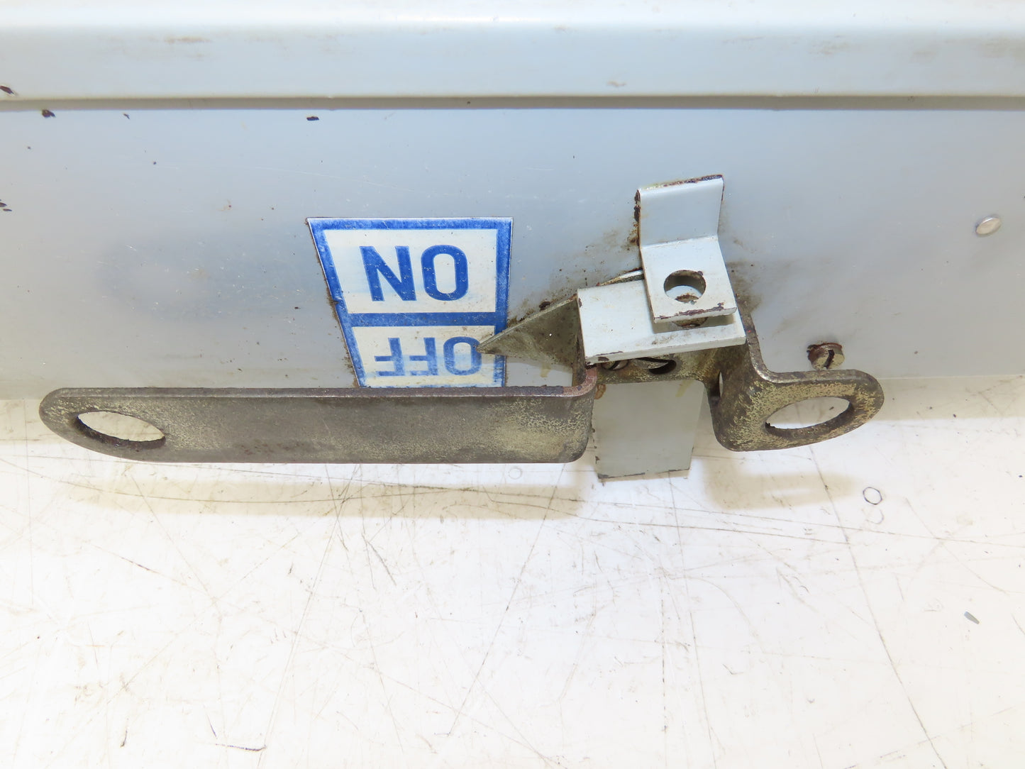 Westinghouse Fusible Busway Disconnect Switch Bus Plug 60A 600VAC 3PH 3W