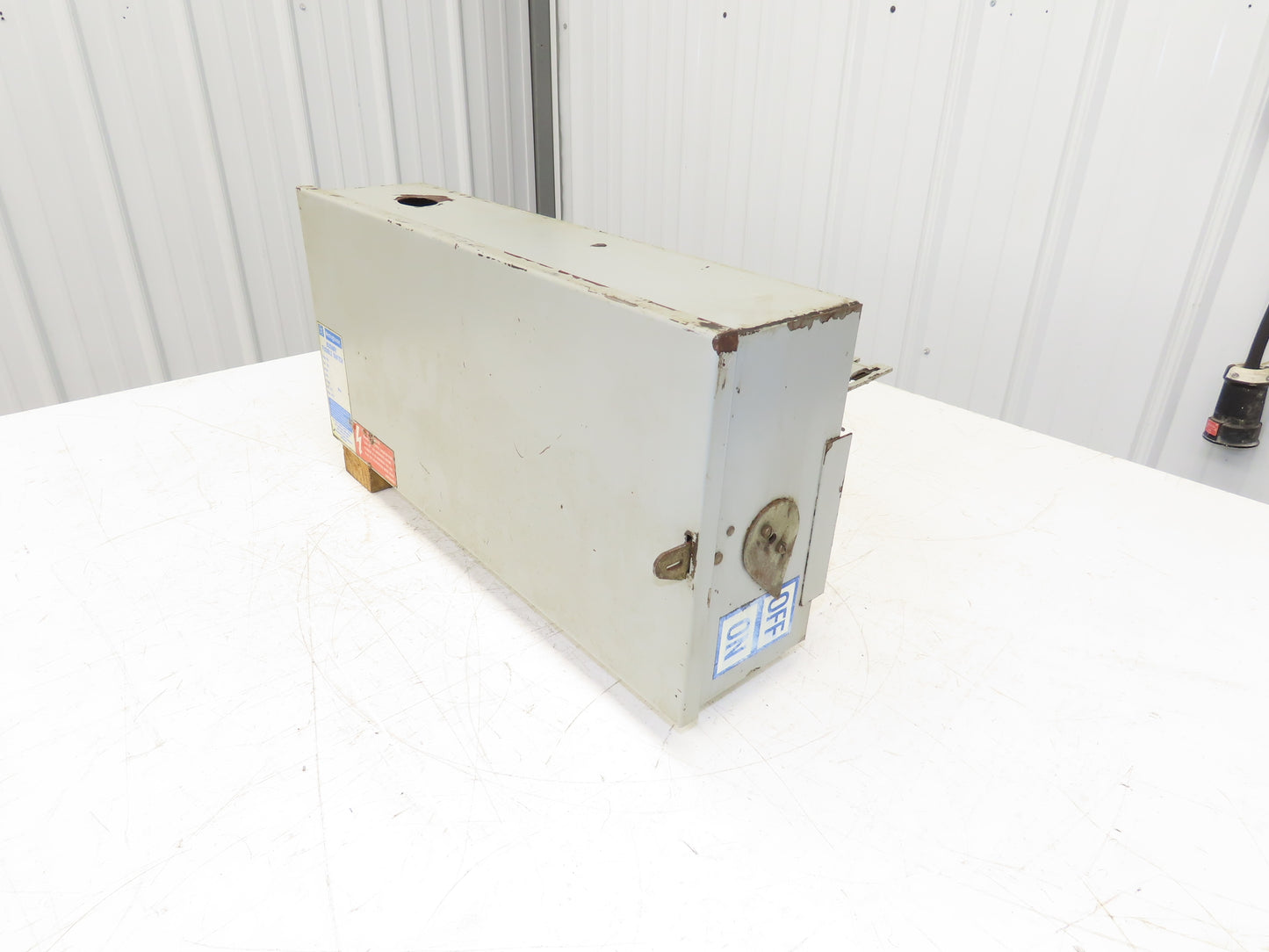 Westinghouse Fusible Busway Disconnect Switch Bus Plug 60A 600VAC 3PH 3W