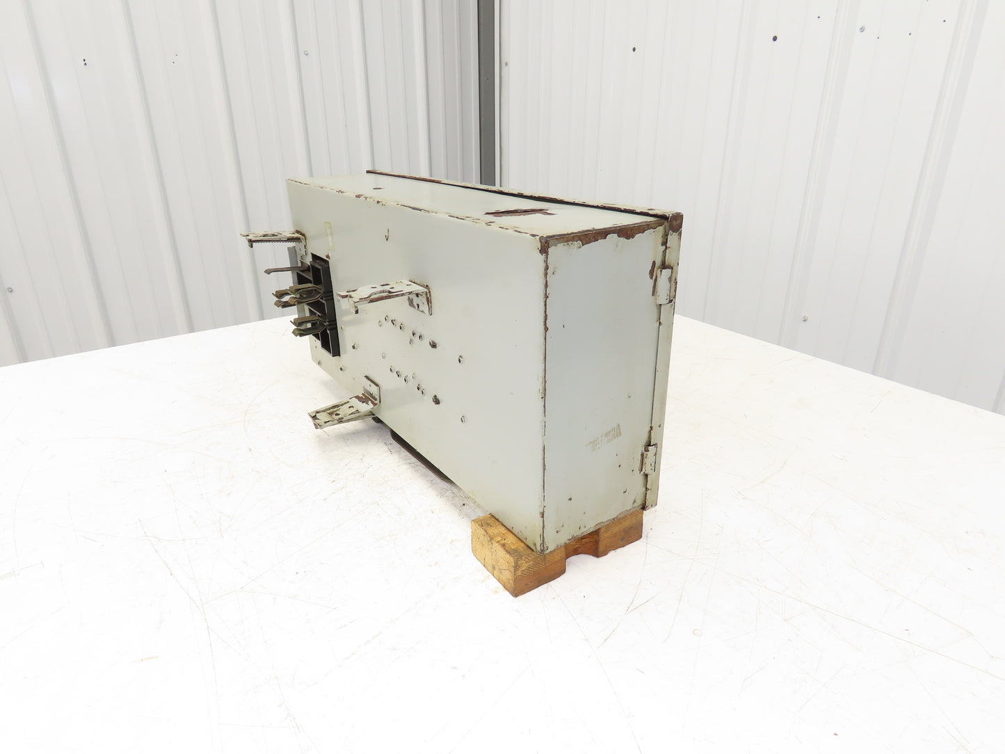 Westinghouse Fusible Busway Disconnect Switch Bus Plug 60A 600VAC 3PH 3W