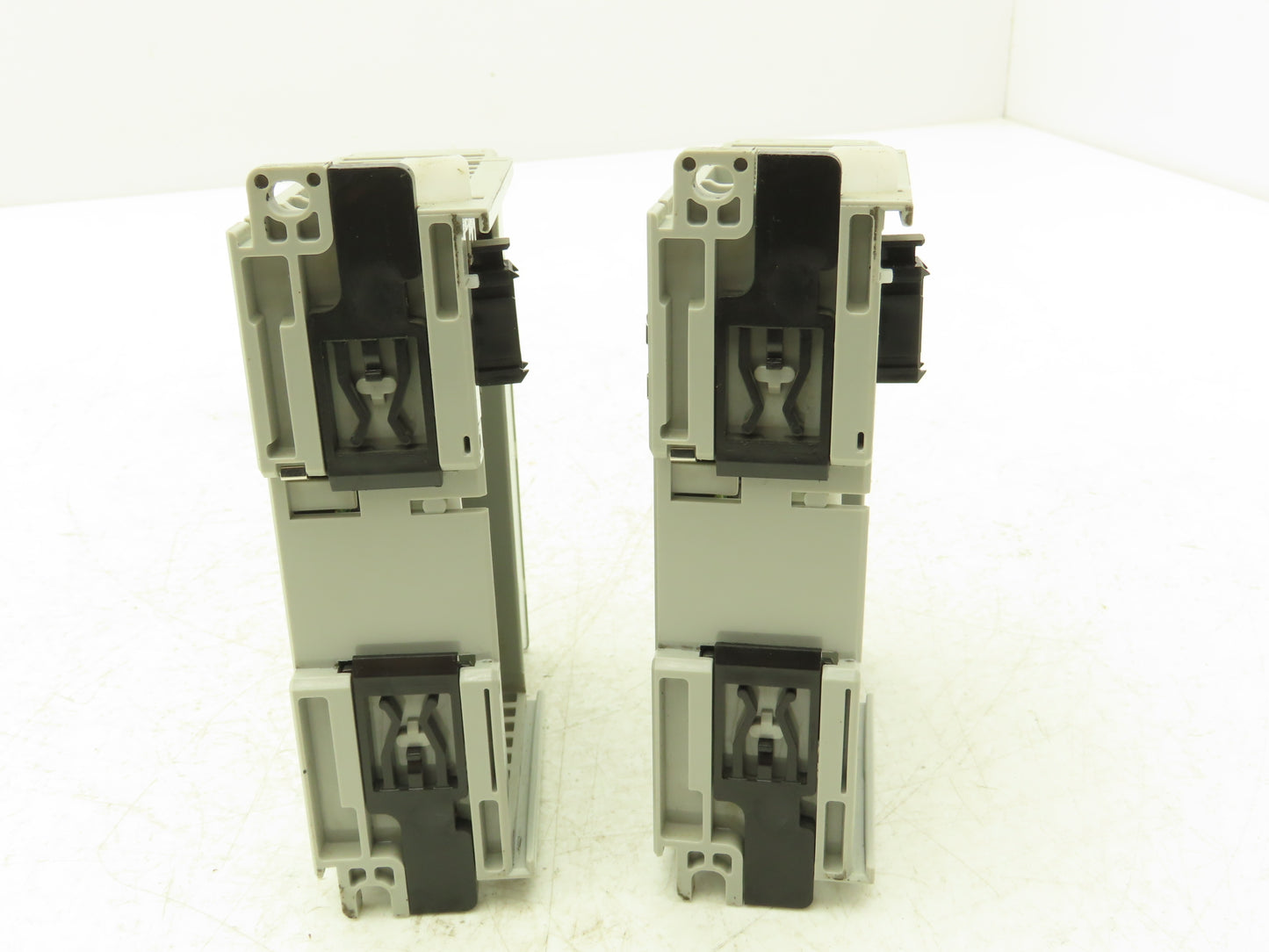 Allen Bradley 1769-OW8 8PT Compact I/O Modules Ser B F/W Rev 3.1 Mixed Lot of 2