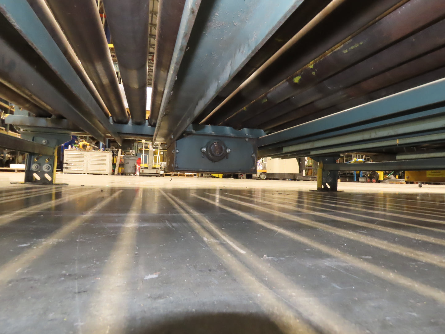 Hytrol 25-CRR 50"W x 15'L Pallet Conveyor 2.5" Roller 3PH Chain Drive 35FPM