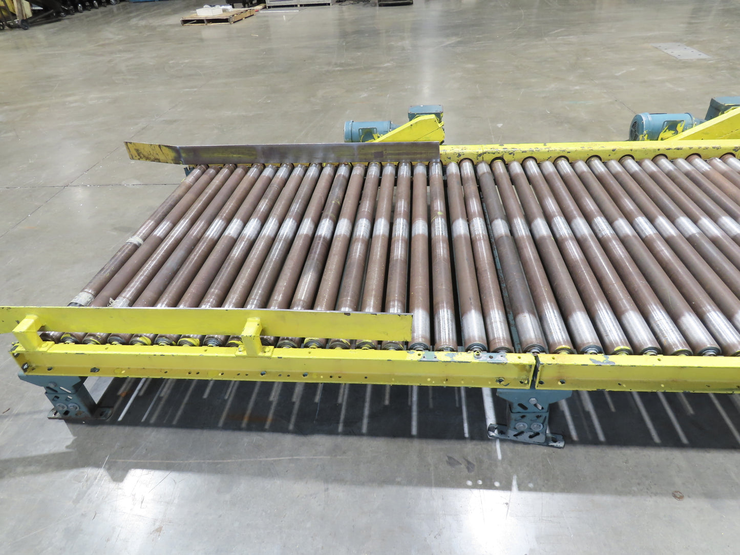 Hytrol 25-CRR 50"W x 15'L Pallet Conveyor 2.5" Roller 3PH Chain Drive 35FPM