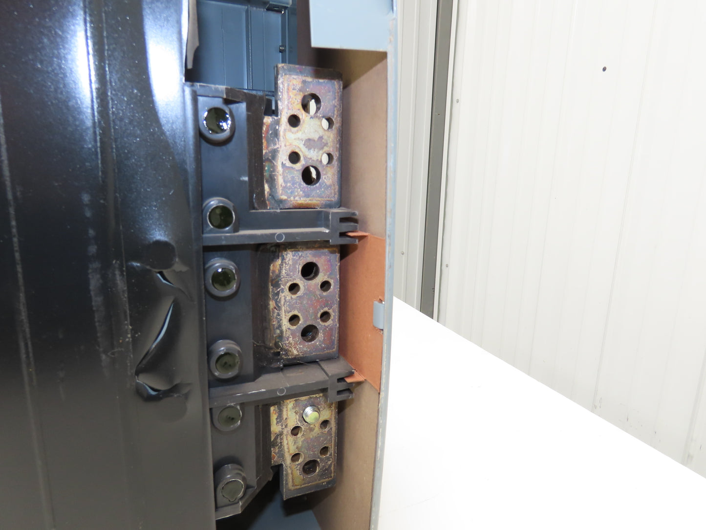 Westinghouse FDP325R Safety Disconnect Switch 400A 240VAC 100Hp 3Ph Fused