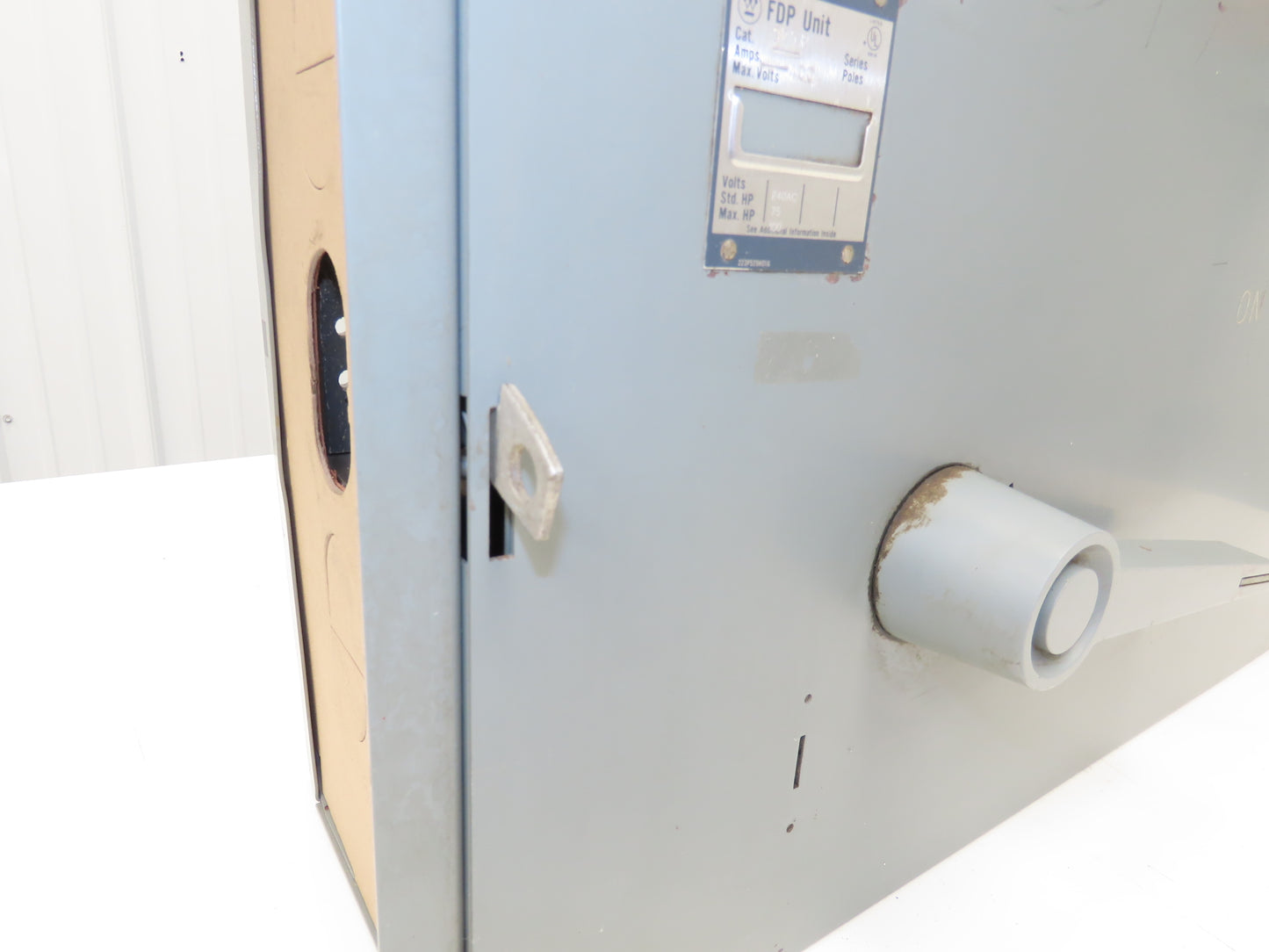 Westinghouse FDP325R Safety Disconnect Switch 100/400A 240VAC 100Hp 3Ph READ