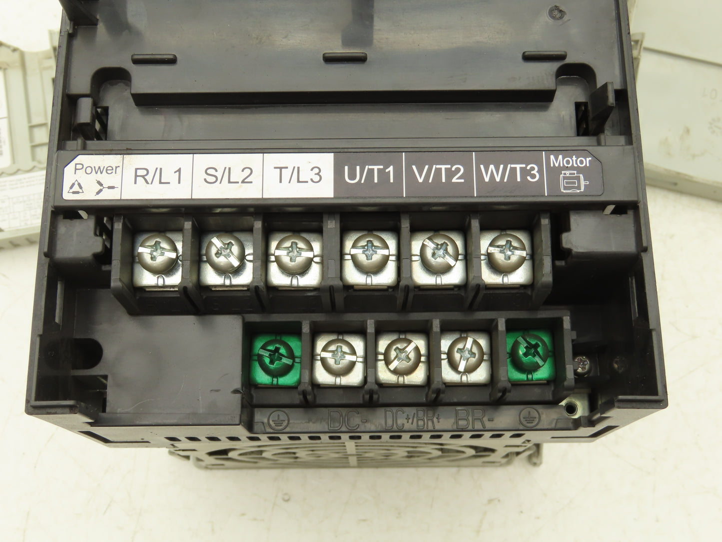 Allen Bradley 25B-D030N104 PowerFlex 525 VFD 500Hz 20Hp 460v 30A FRN 5.002 Ser A