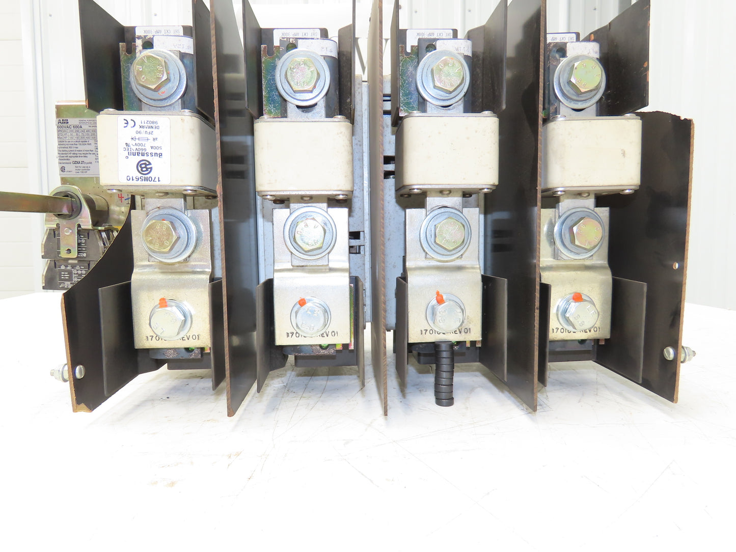ABB OESA-F600JT6-4 Fusible Disconnect Switch 500Hp 600A 600VAC 4 Pole Fused