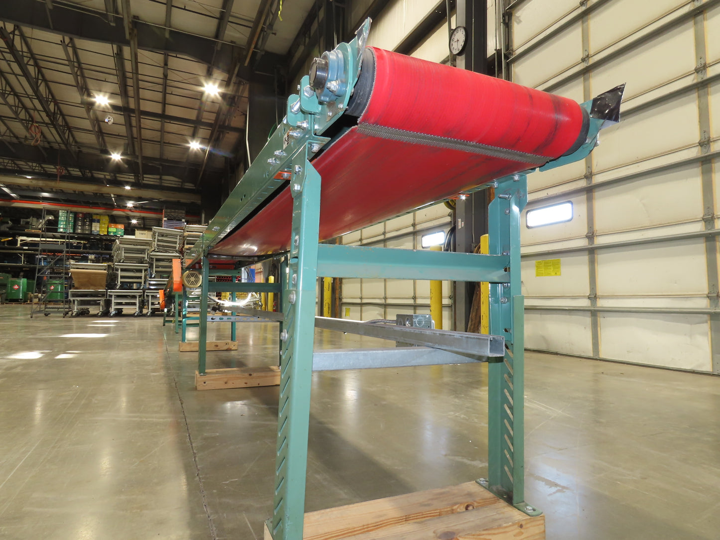 Roach 22"x 16' Slider Bed Conveyor 18"Belt 115V 1PH Variable Speed Drive 50FPM