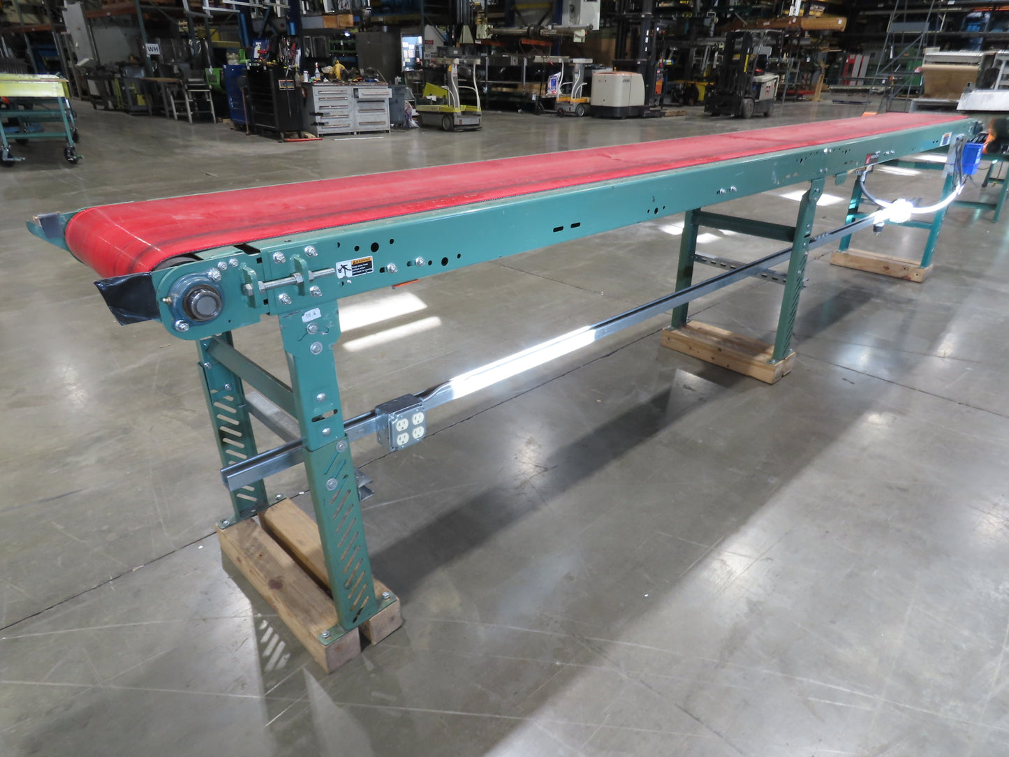 Roach 22"x 16' Slider Bed Conveyor 18"Belt 115V 1PH Variable Speed Drive 50FPM