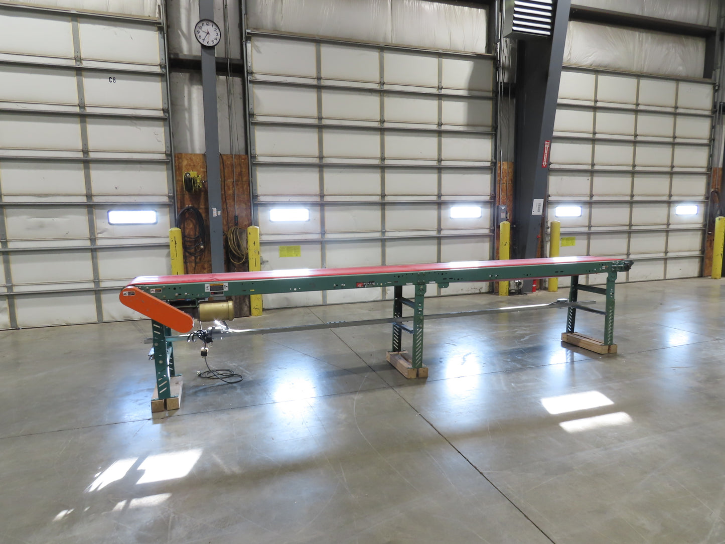 Roach 22"x 16' Slider Bed Conveyor 18"Belt 115V 1PH Variable Speed Drive 50FPM