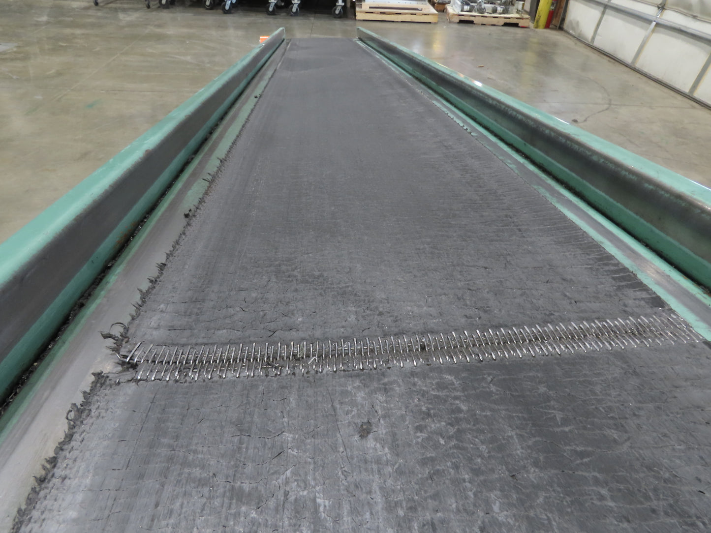 Roach 18"x 10' Slider Bed Incline Conveyor 11.5"Belt 115V 1PH 56FPM 29-45"H