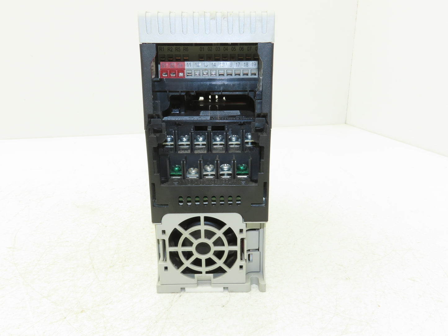 Allen Bradley 25B-D6P0N104 Powerflex 525 3Hp VFD AC Drive 480V 50/60Hz FRN 5.001