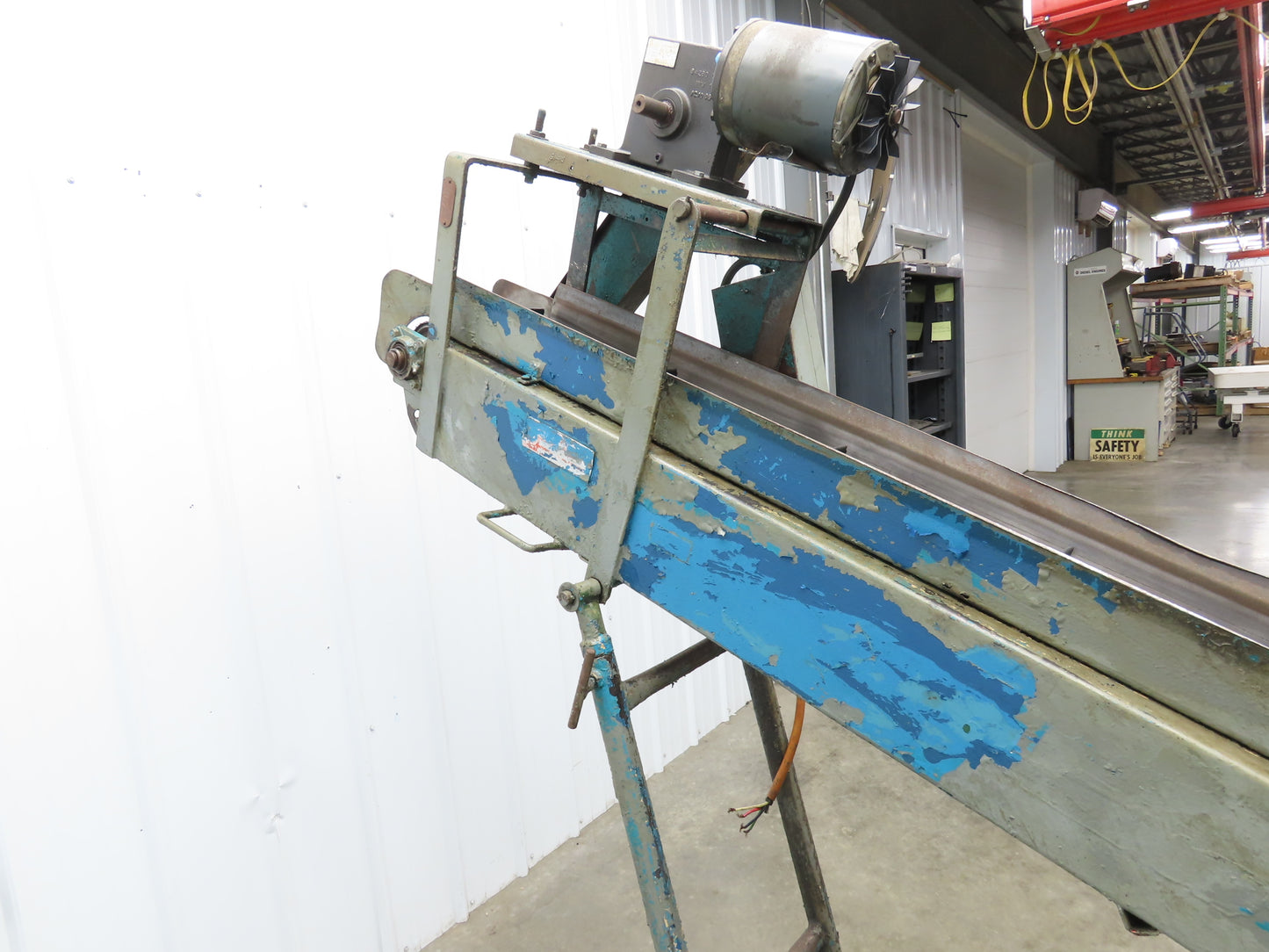 9'L Portable Parts Conveyor 8" Cleated Belt Adj Incline 3PH Chain Drive 75FPM