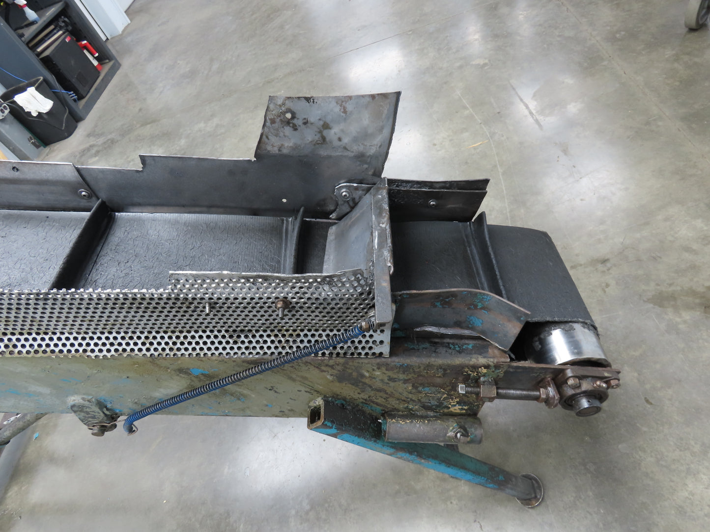 9'L Portable Parts Conveyor 8" Cleated Belt Adj Incline 3PH Chain Drive 75FPM