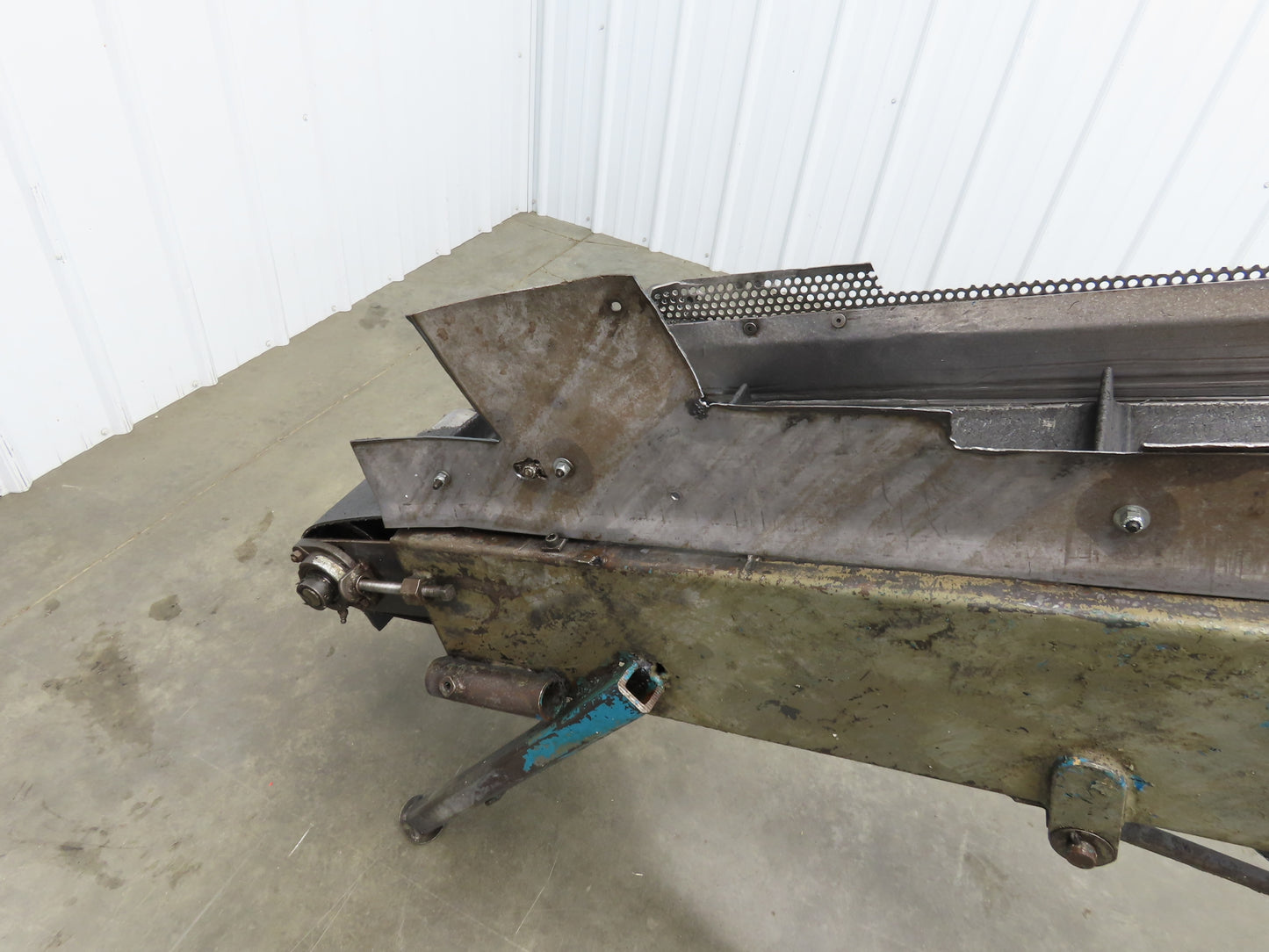 9'L Portable Parts Conveyor 8" Cleated Belt Adj Incline 3PH Chain Drive 75FPM