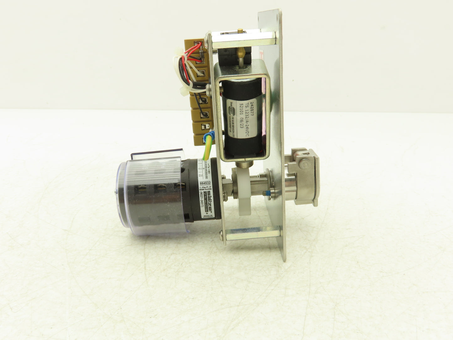 Allen Bradley 440T-MSRUE13CC Guardmaster Trapped Key Interlock Solenoid Release