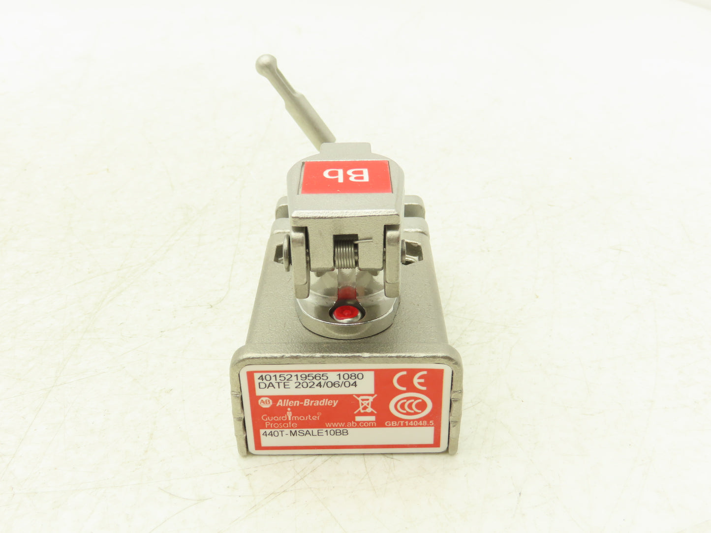 Allen Bradley 440T-MSALE10BB Guardmaster Trapped Key Interlock Switch No Key