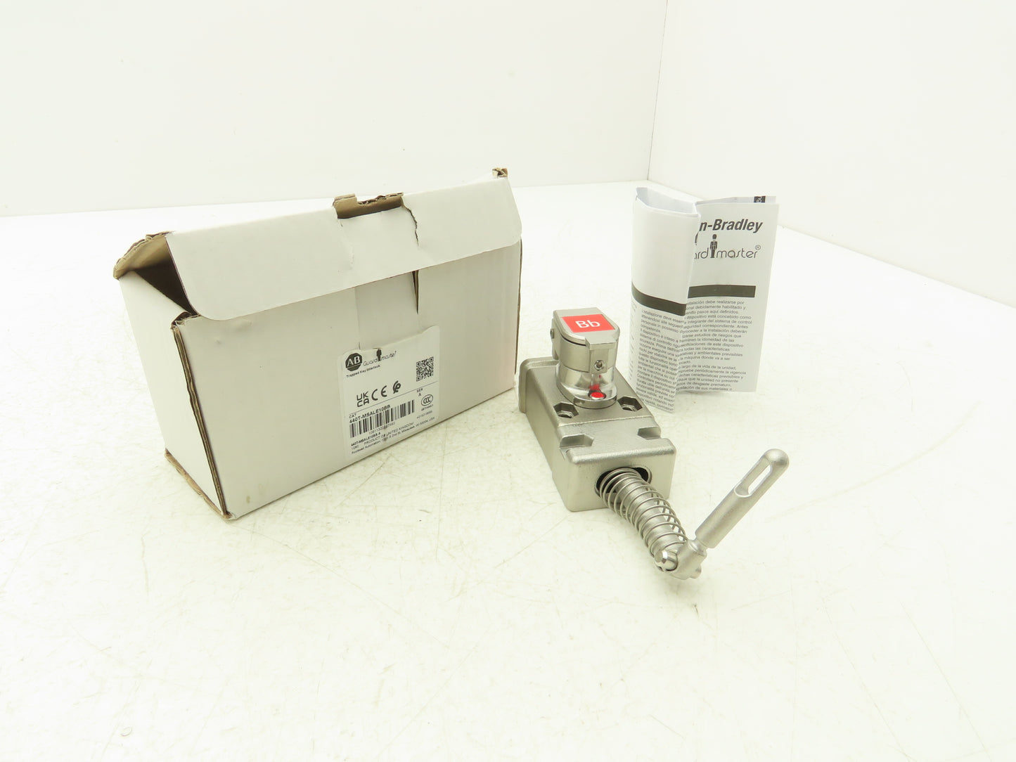 Allen Bradley 440T-MSALE10BB Guardmaster Trapped Key Interlock Switch No Key