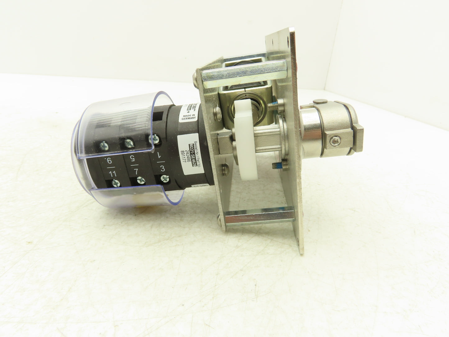 Allen Bradley 440T-MSRUE13AC Guardmaster Trapped Key Interlock Solenoid Release