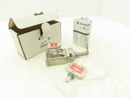 Allen Bradley 440T-MSALE10FB Guardmaster Trapped Key Interlock Switch with Key