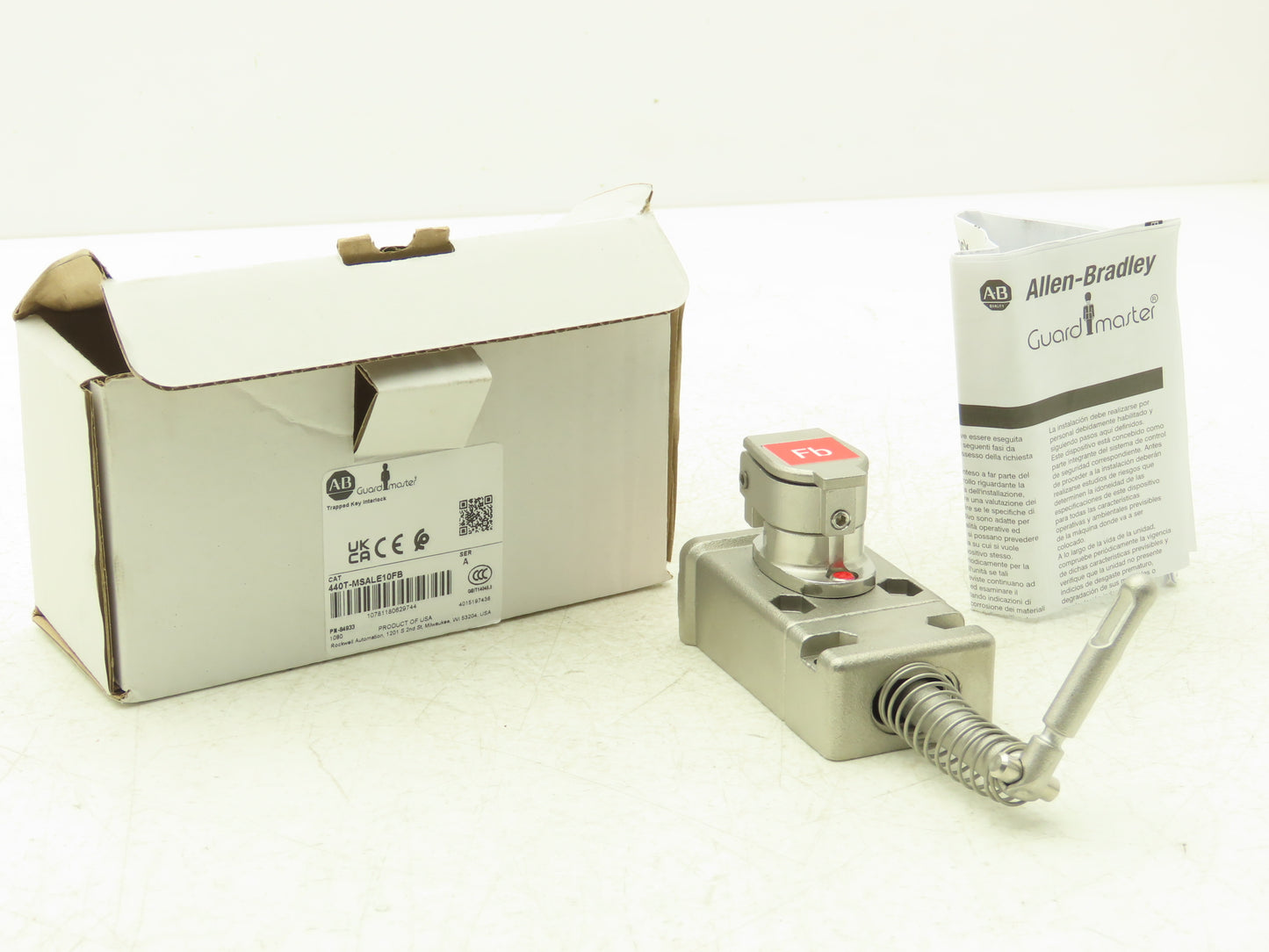 Allen Bradley 440T-MSALE10FB Guardmaster Trapped Key Interlock Switch No Key