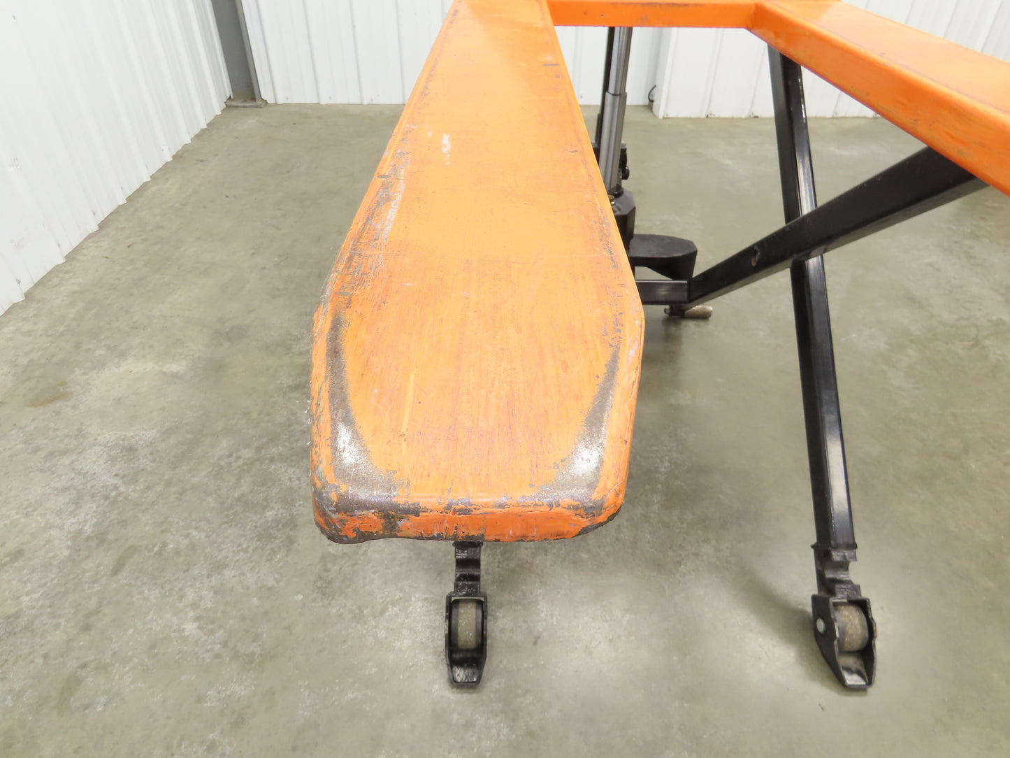 Interthor MSL2745 Manual Pallet Lifter 2200lb Jack 45" Long 32" Lift Height