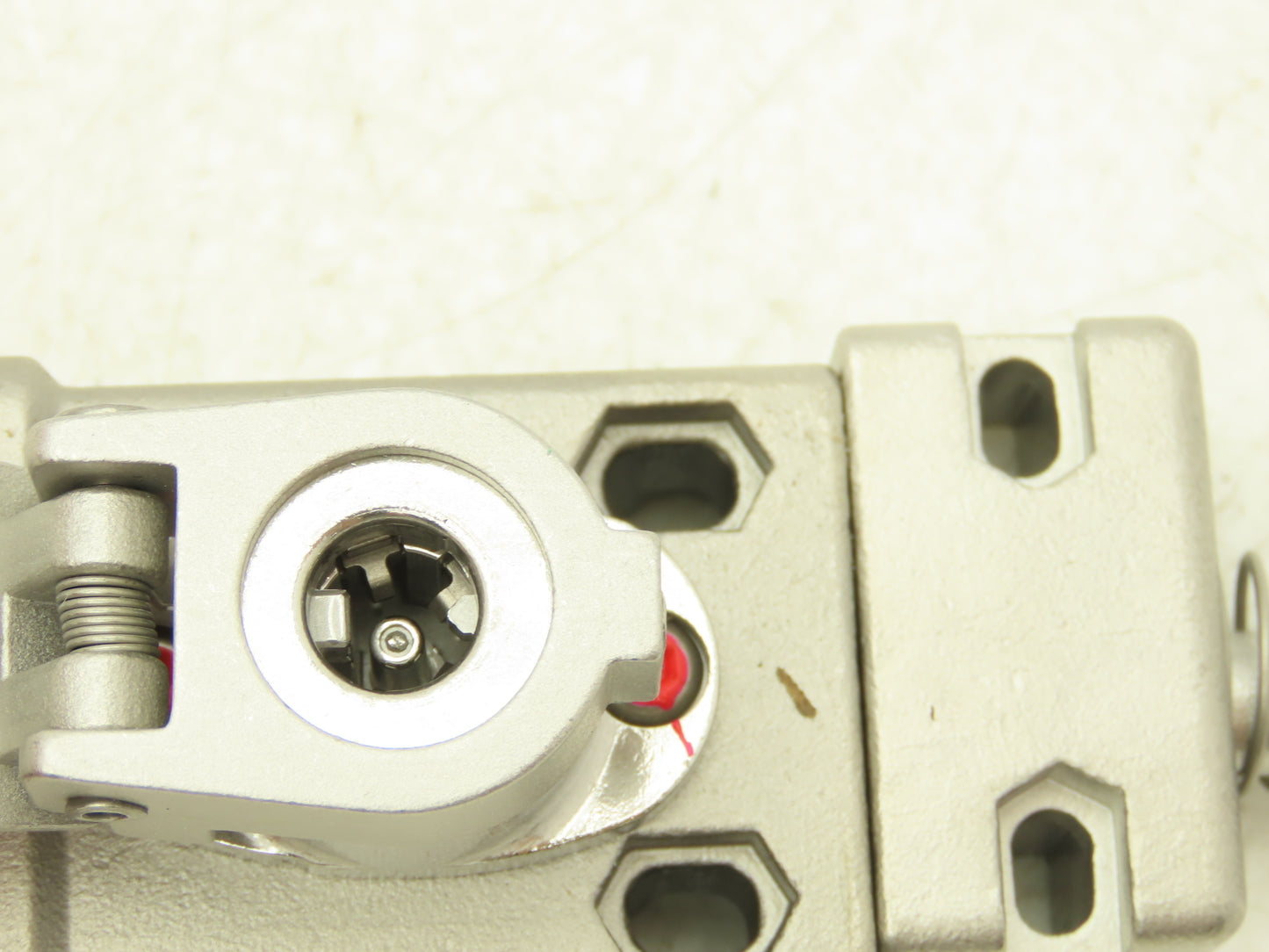 Allen Bradley 440T-MSALE10FC Guardmaster Trapped Key Interlock Switch With Key