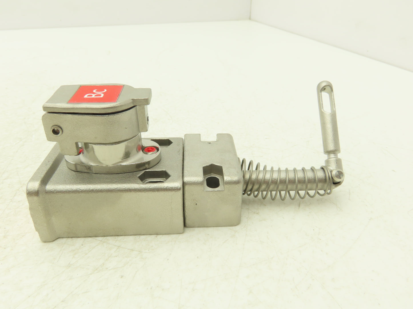 Allen Bradley 440T-MSALE10BC Guardmaster Trapped Key Interlock Switch With Key