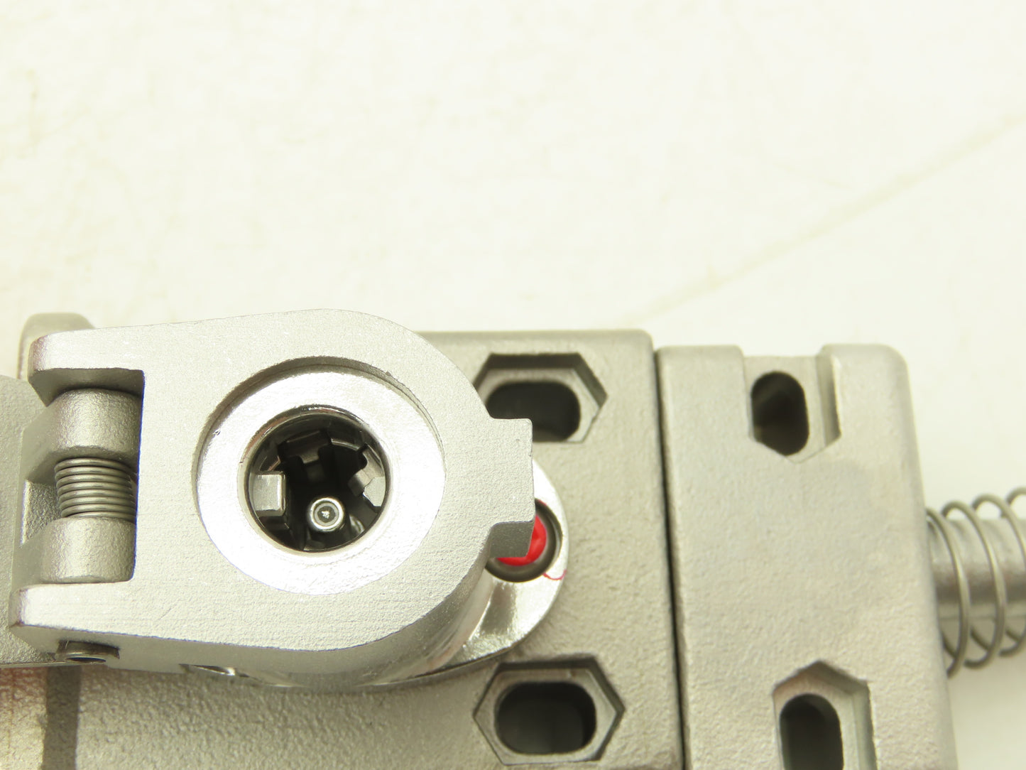 Allen Bradley 440T-MSALE10BC Guardmaster Trapped Key Interlock Switch No Key