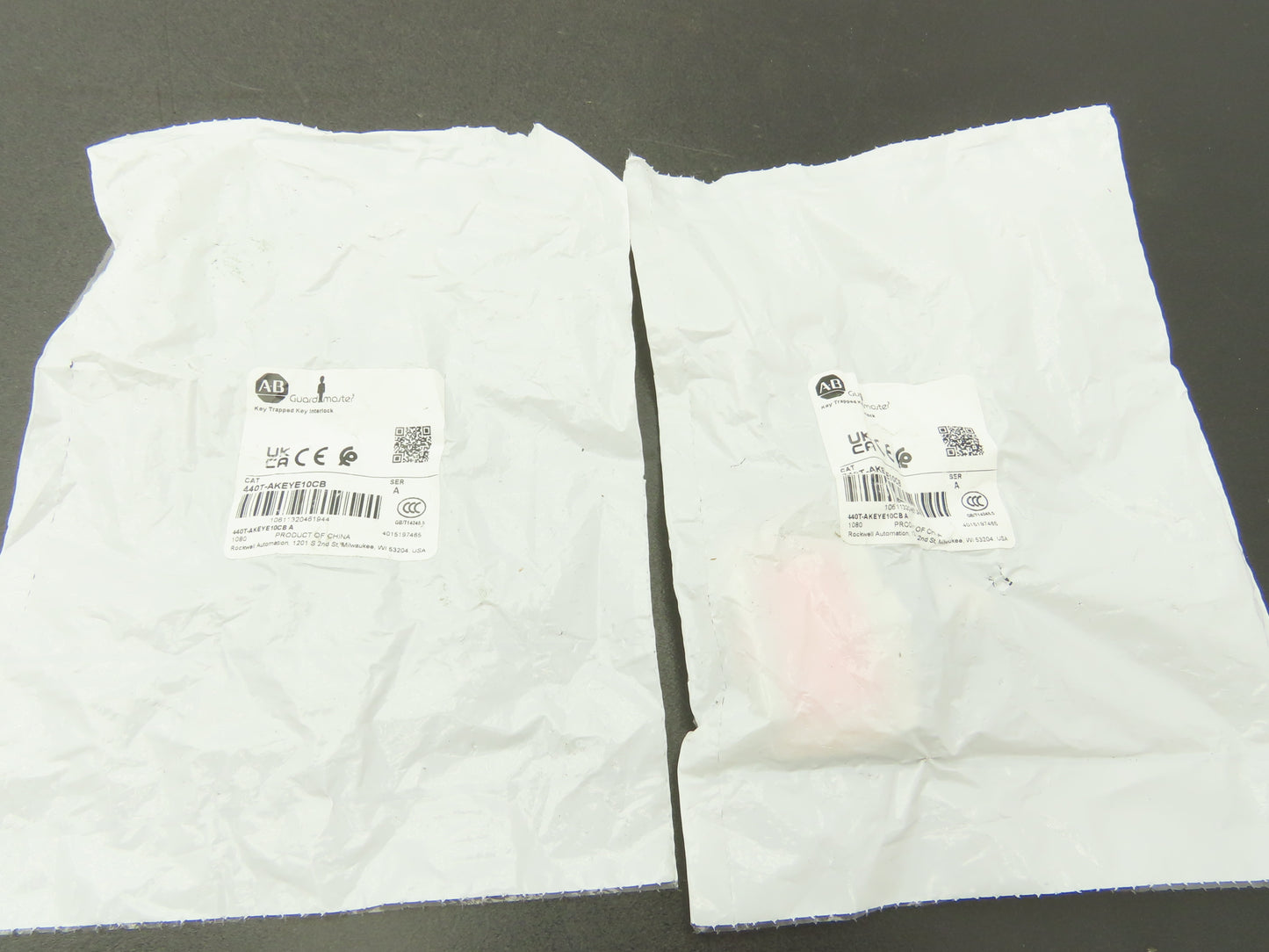 Allen Bradley 440T-AKEYE10CB Guardmaster Trapped Key Interlock Key Cb  Lot of 2