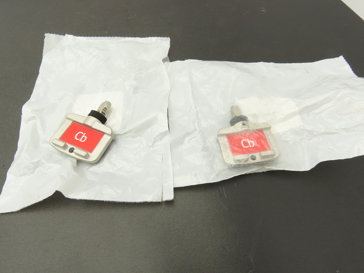 Allen Bradley 440T-AKEYE10CB Guardmaster Trapped Key Interlock Key Cb  Lot of 2