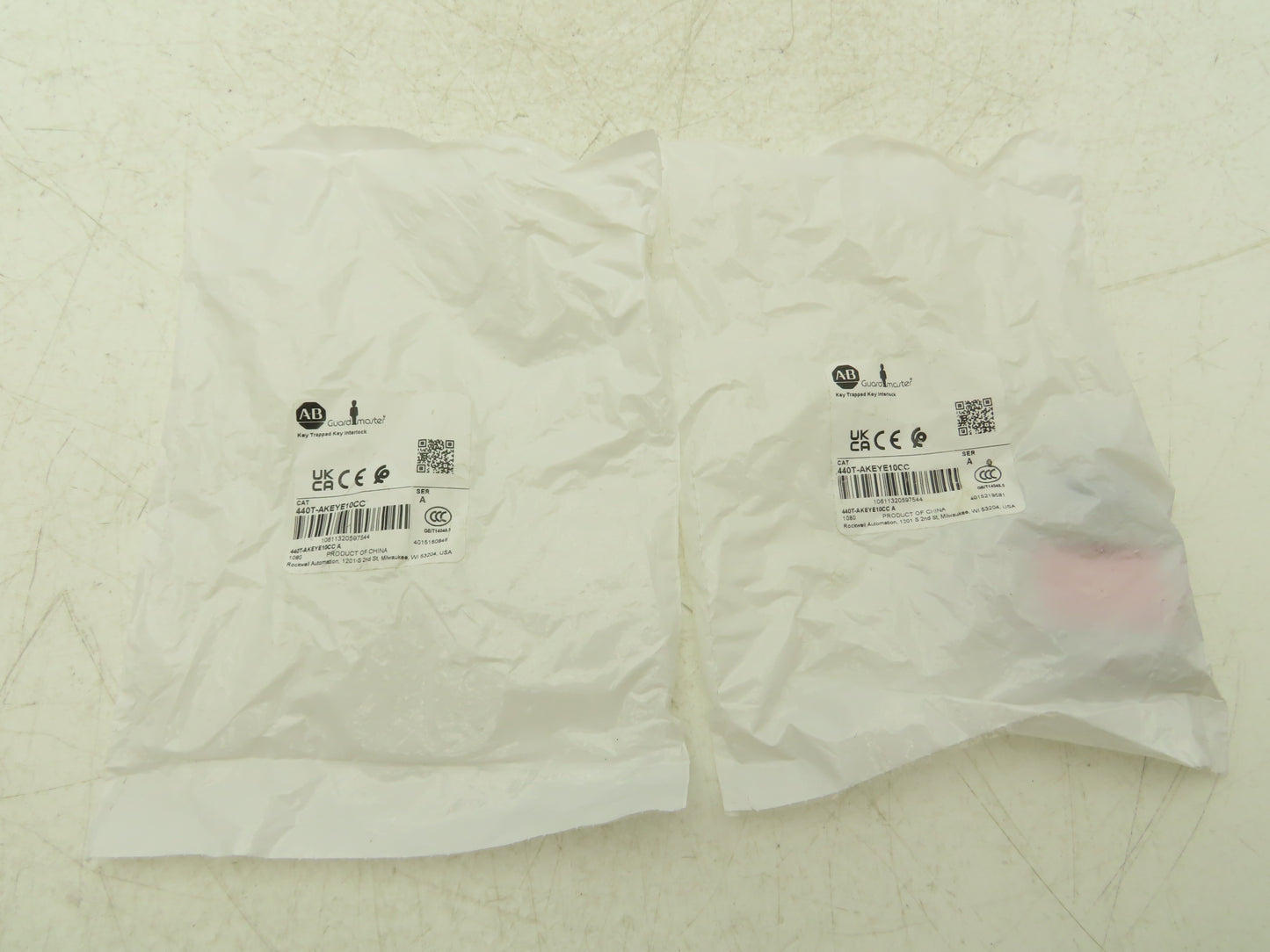 Allen Bradley 440T-AKEYE10CC Guardmaster Trapped Key Interlock Key Cc  Lot of 2