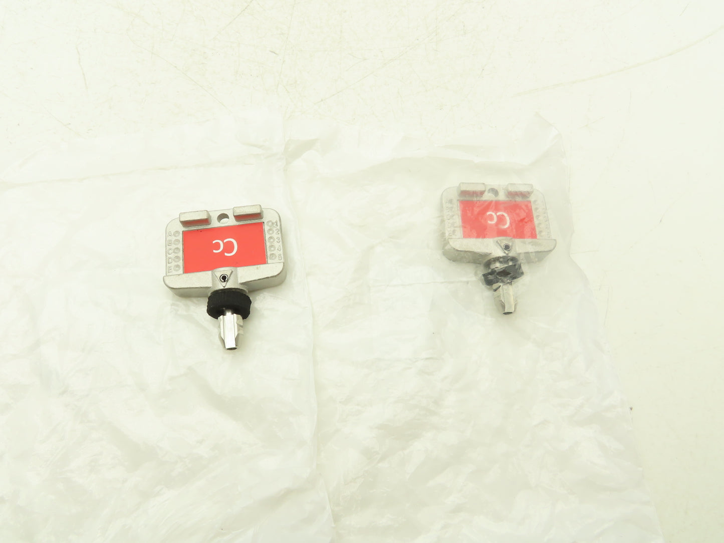Allen Bradley 440T-AKEYE10CC Guardmaster Trapped Key Interlock Key Cc  Lot of 2