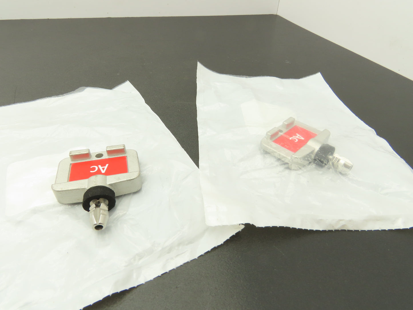 Allen Bradley 440T-AKEYE10AC Guardmaster Trapped Key Interlock Key Ac  Lot of 2