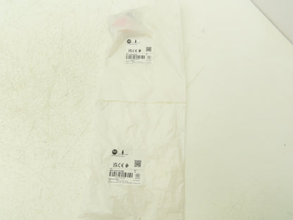 Allen Bradley 440T-AKEYE10EB Guardmaster Trapped Key Interlock Key Eb  Lot of 2