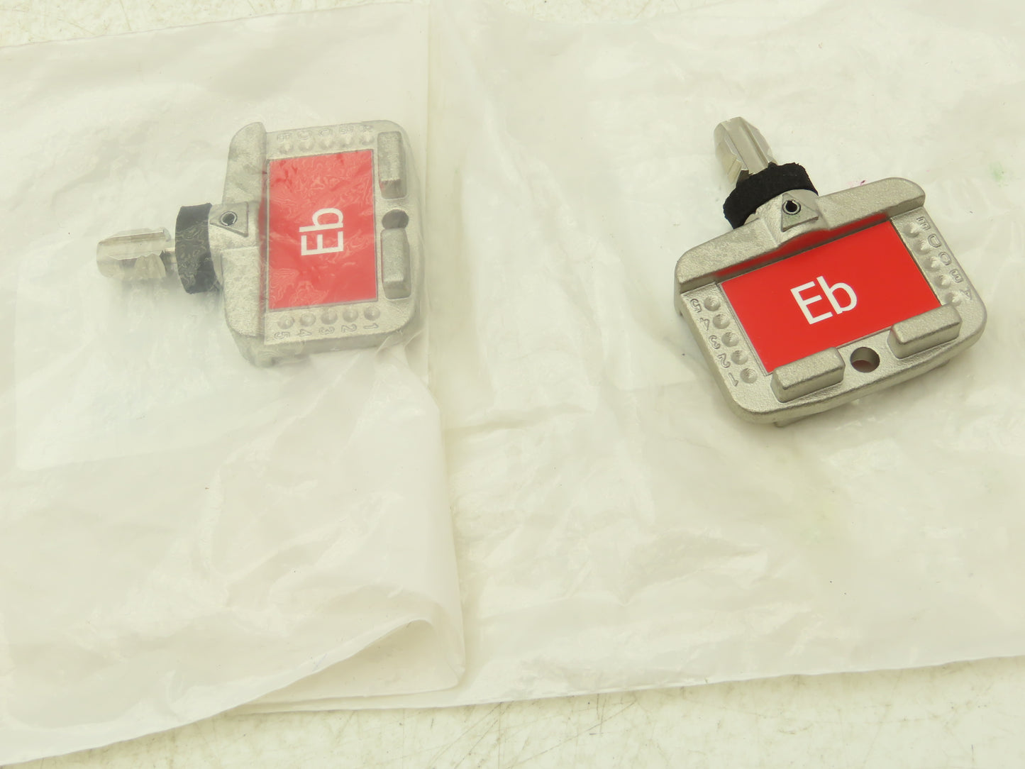 Allen Bradley 440T-AKEYE10EB Guardmaster Trapped Key Interlock Key Eb  Lot of 2
