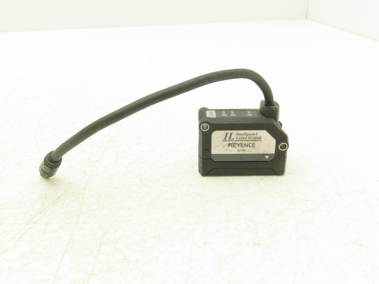 Keyence IL-030 CMOS Multi-Function Analog Laser Sensor 20 to 45 mm Range