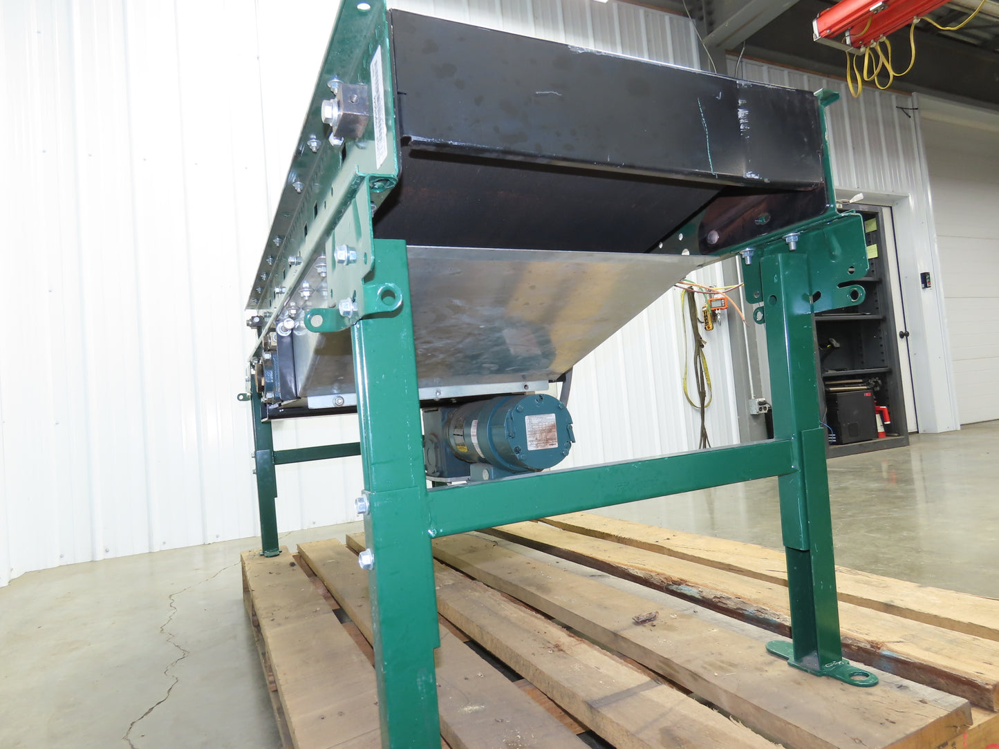 Dematic 25"W x 60"L Slider Bed Conveyor 18" Belt 1.5Hp 3PH Belt Drive 220 FPM