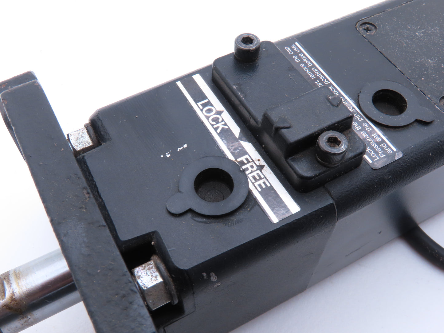 SMC CE2F40-210 Pneumatic Cylinder Scale 40mm Bore 210mm Stroke With Lock 145 PSI