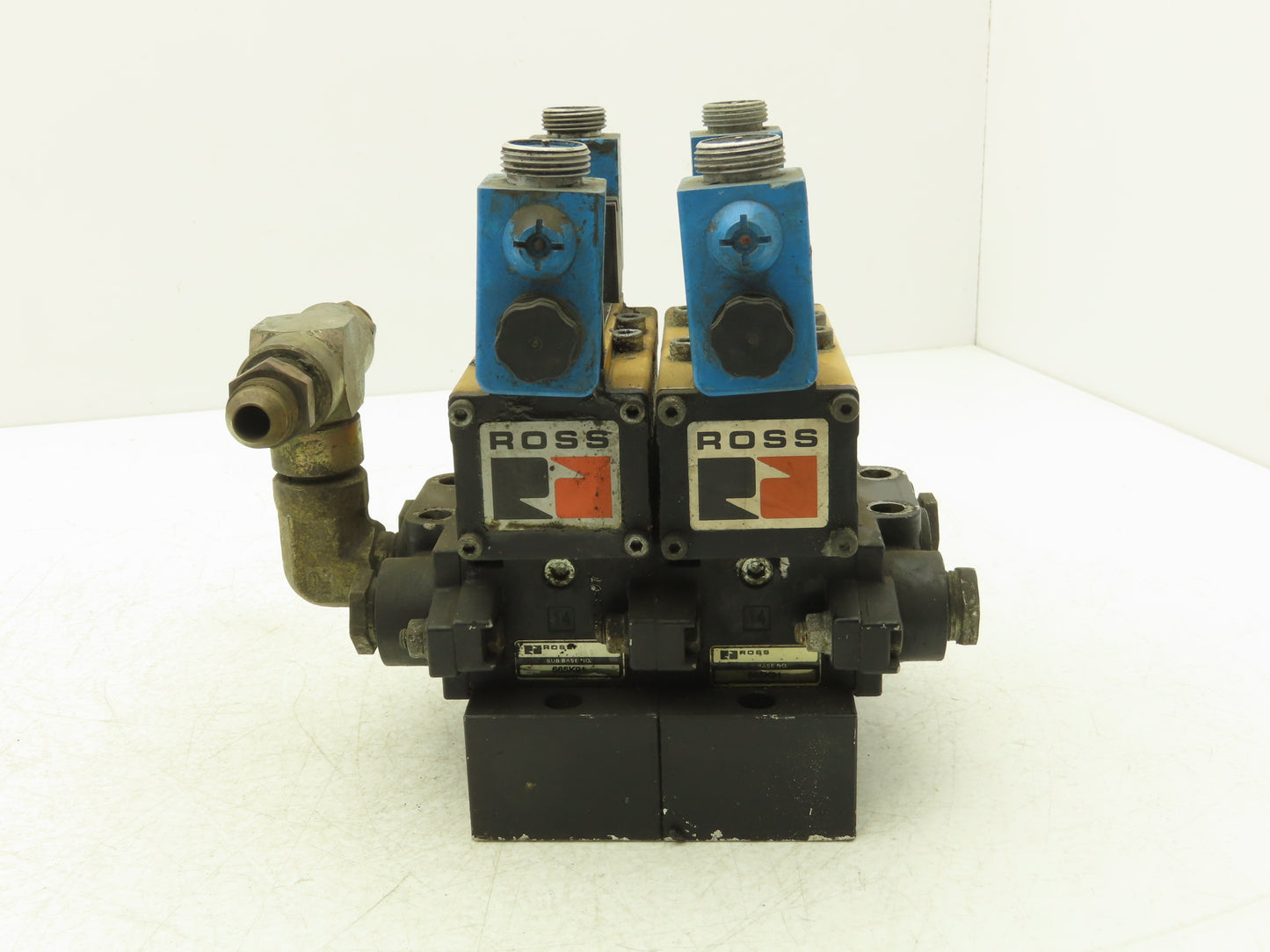 Ross W6076B3437 5/2 Pneumatic Solenoid Valve 2-Station Manifold 24VDC 3/8"npt