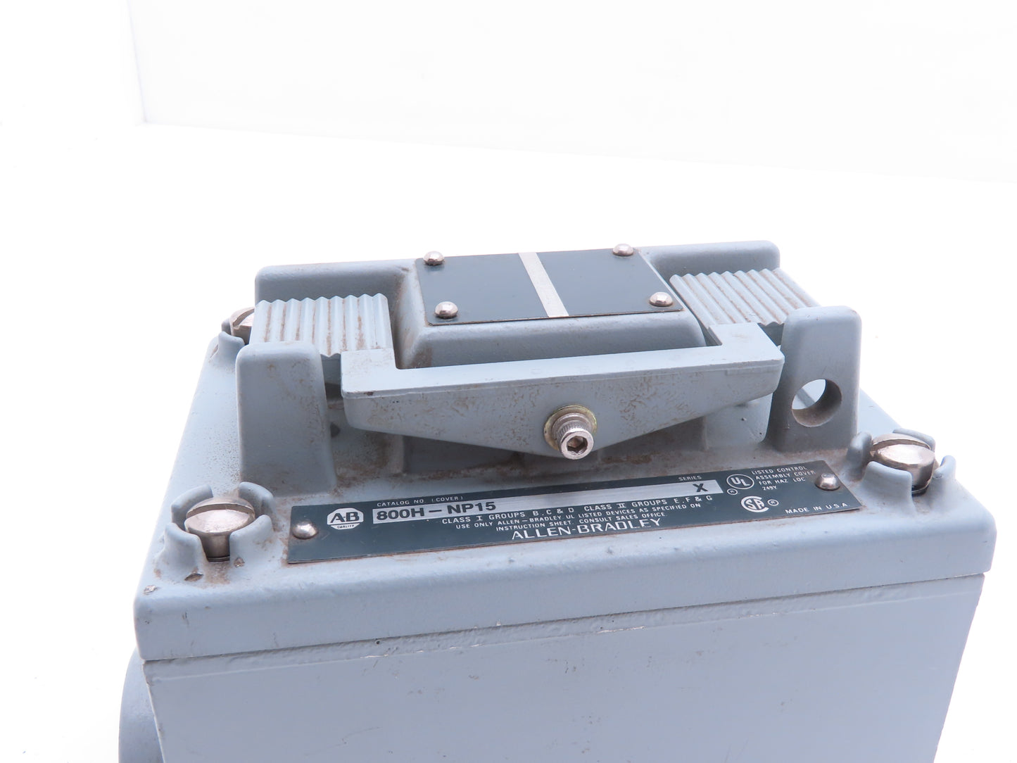 Allen Bradley 800T-XAP 1 Gang Explosion Proof Switch With Cover & Enclosure READ