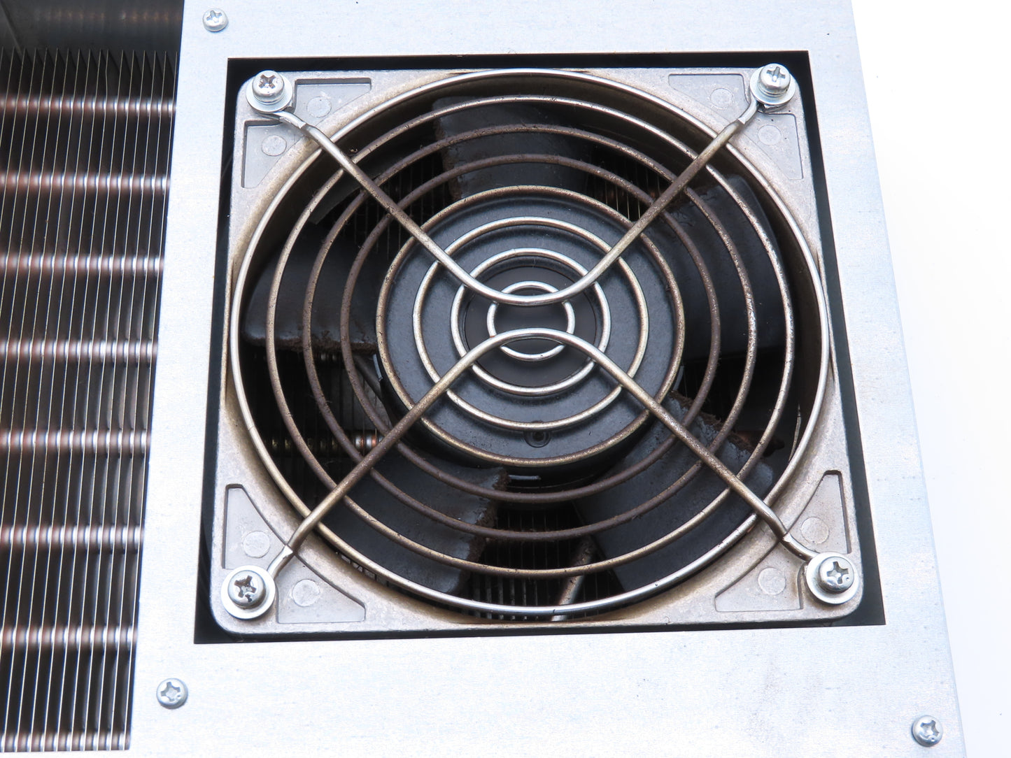 Apiste ENH-115L(R)-100 Enclosure Heat Exchanger 100VAC Cool Changer